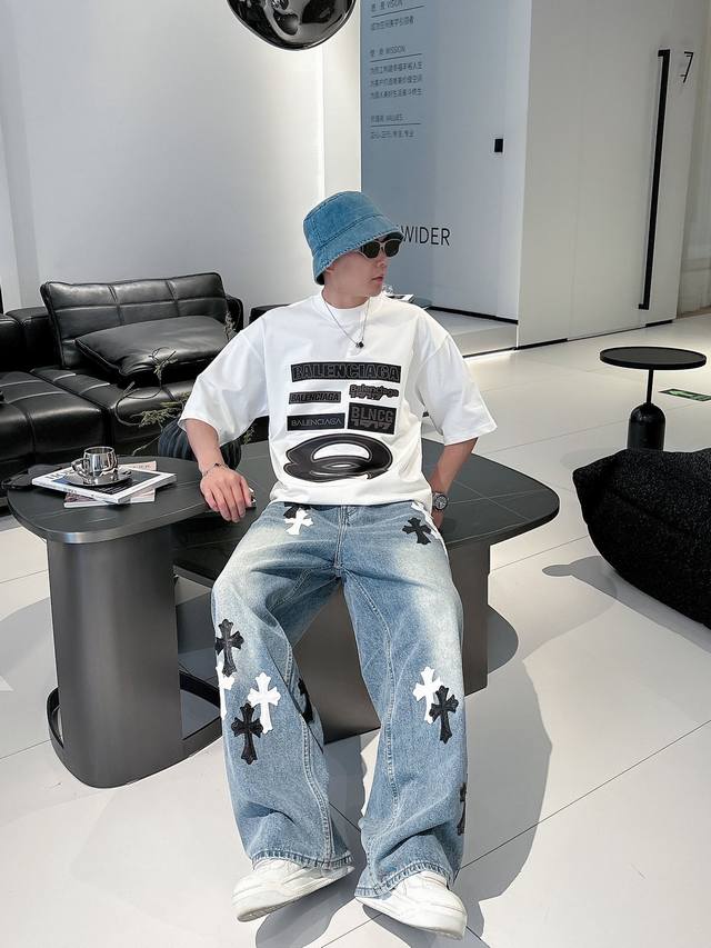 Balenciaga's 2025 Spring/Summer new collection debuts at the official store. The