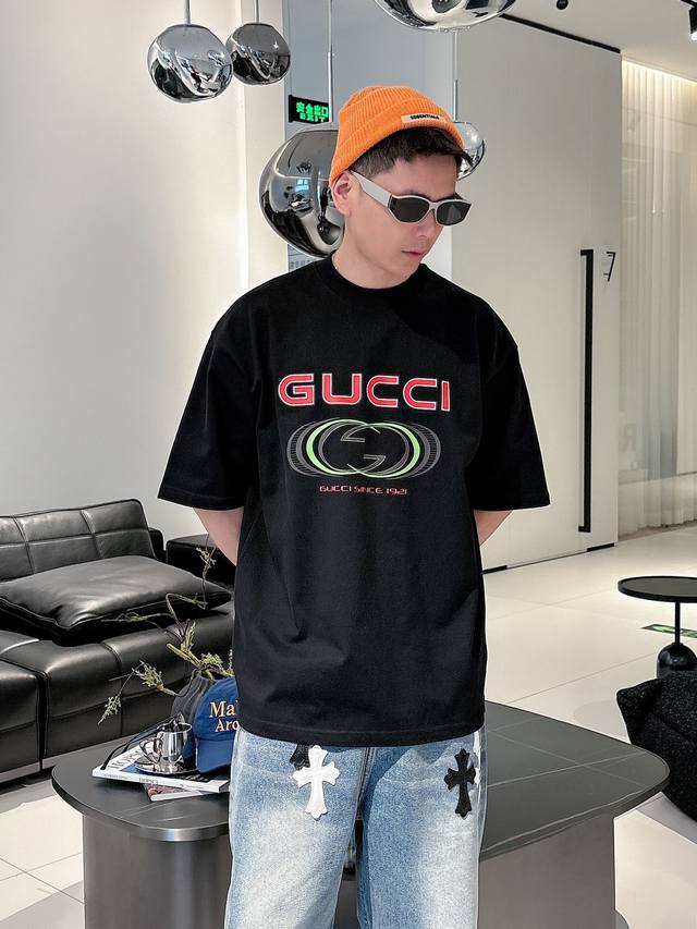 Gucci's new 2025 Spring/Summer collection debuts at the official store. This sho