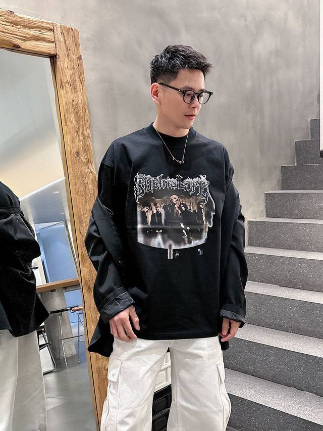 Balenciaga's 2025 Spring/Summer new collection debuts at the official store. The
