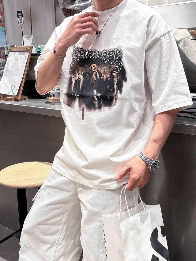 Balenciaga's 2025 Spring/Summer new collection debuts at the official store. The