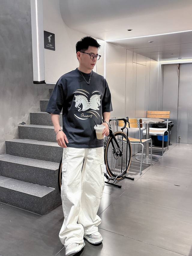 Burberry's 2025 Spring/Summer new arrivals are now available at the official sto