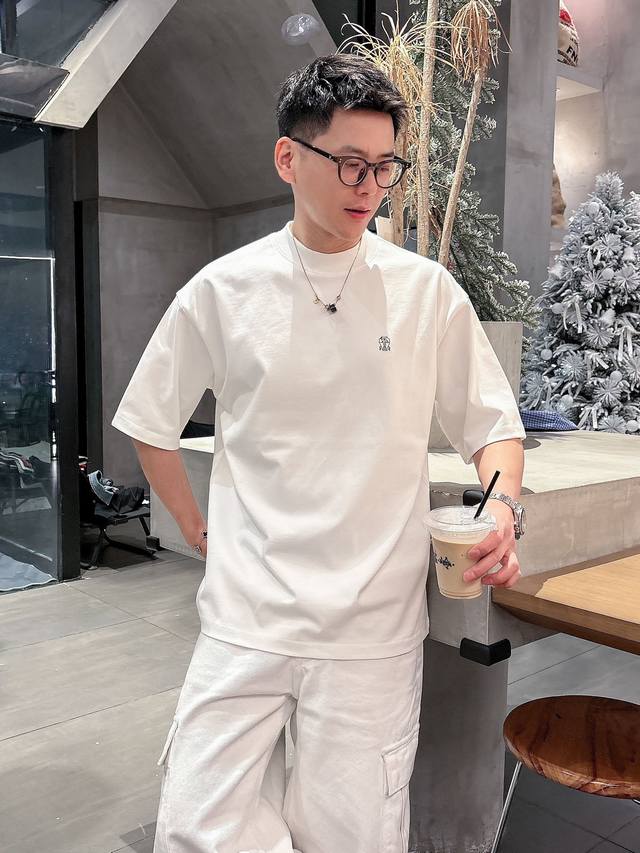 Brunello Cucinelli's 2025 Spring/Summer new collection, the latest short-sleeved