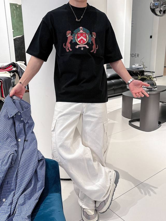 Lv 2025 Spring/Summer new release! The latest short-sleeved, round-neck T-shirt,
