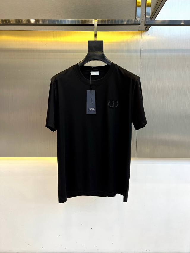 Dior, Sea Island Cotton Short-Sleeved Crewneck T-shirt. This classic logo featur