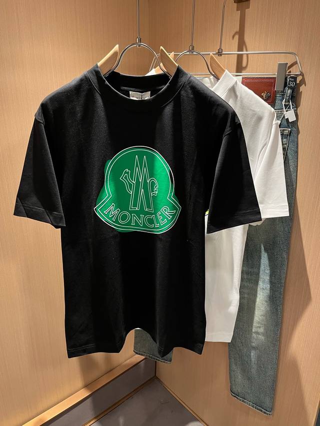 Moncler's latest 2025 Spring/Summer unisex short-sleeved T-shirt, trade-ordered,