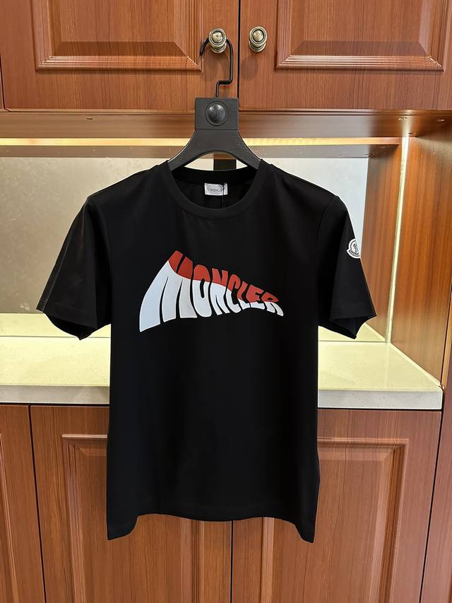 the new round-neck, short-sleeved T-shirt from the Mengjia 2025 Spring/Summer co