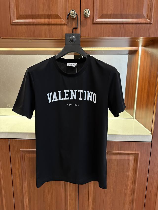 Huajia's 2025 new round-neck short-sleeved T-shirt. Made from custom-made double
