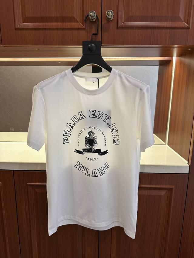 Pujia's 2025 Spring/Summer crewneck short-sleeved T-shirt is available on the of