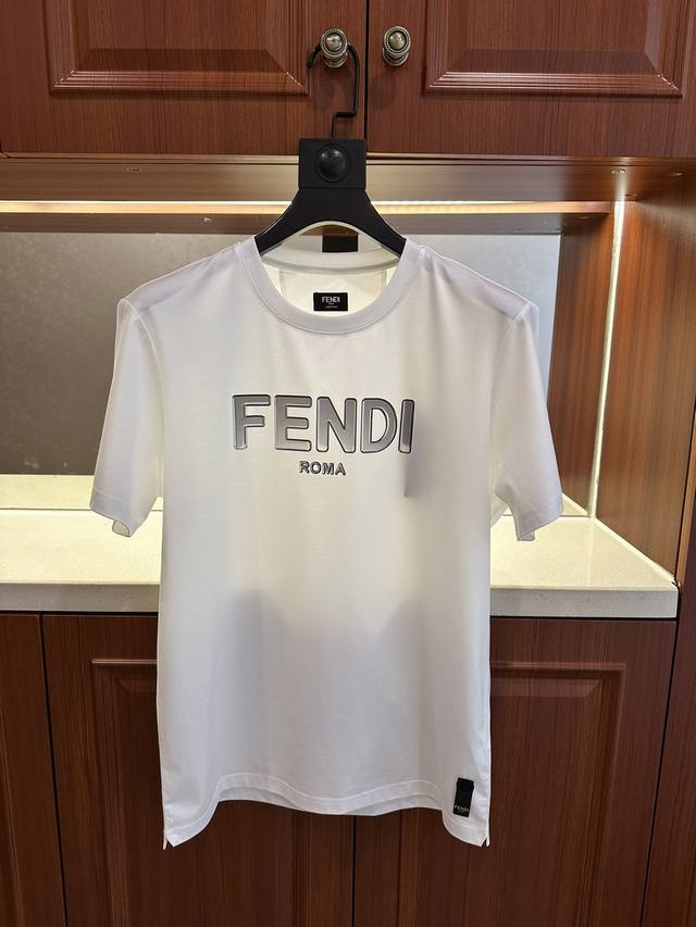 Fd's 2025 Spring/Summer crewneck short-sleeved T-shirt is available on the offic