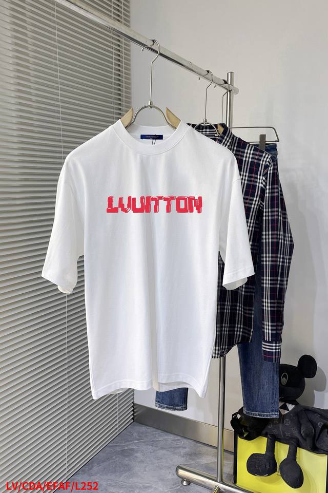 L252 Lv New double-layered, heavy-duty short-sleeved T-shirt with letter print.