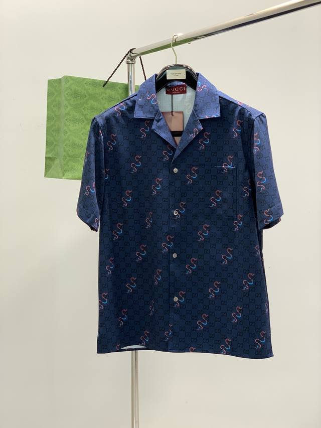Gucci clothing and pants, the latest 2025 spring styles, available at Gucci coun