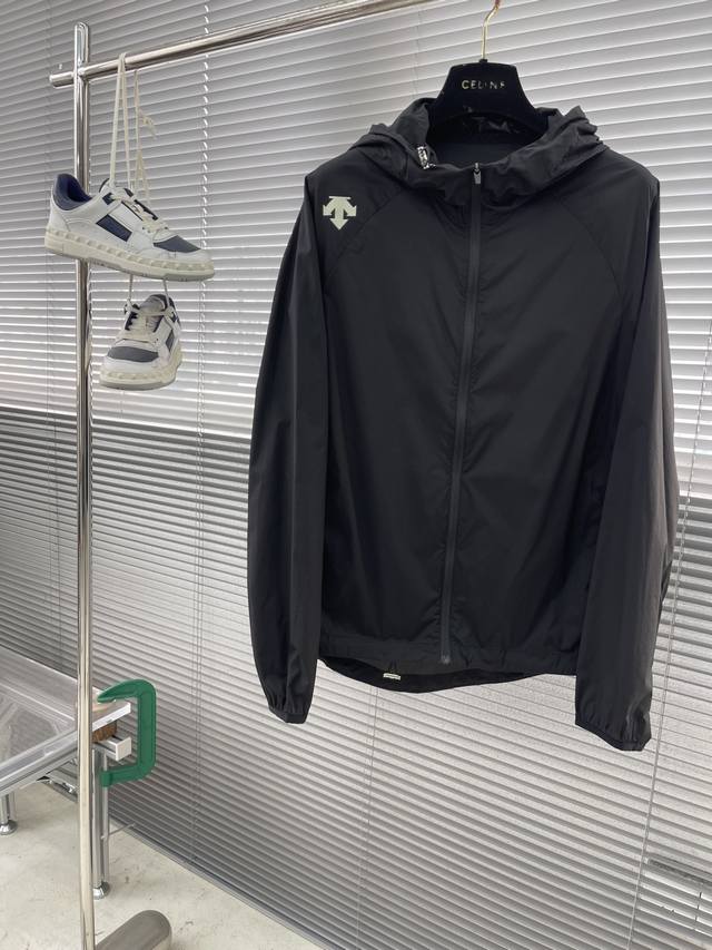 6052 Descente 25Ss lightweight sports sun protection jacket, a rare find! This n