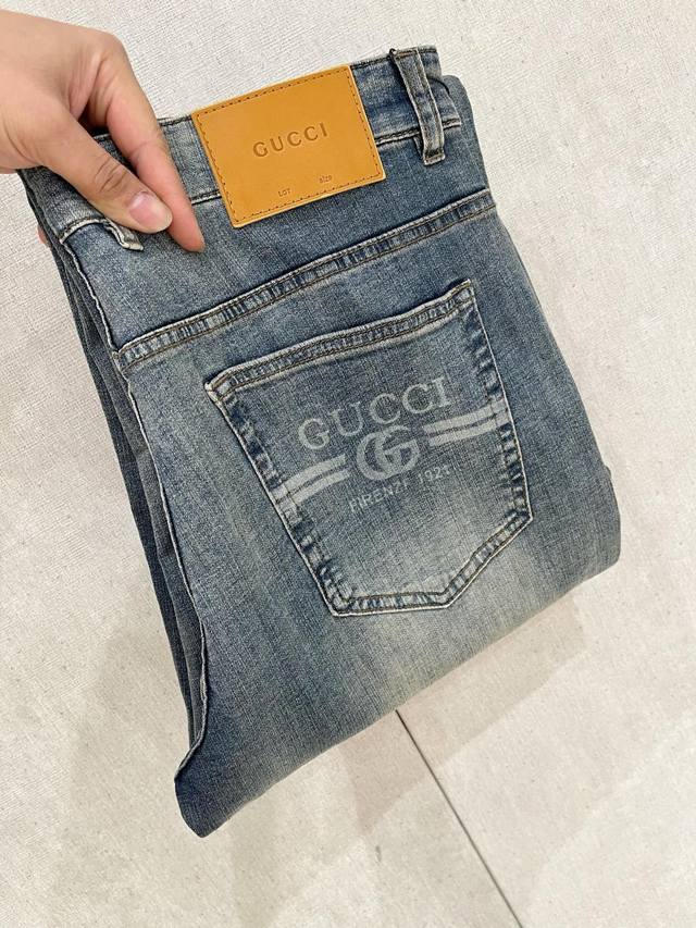Gucc* 2025 Summer New Style. These new spring/summer jeans are made from premium