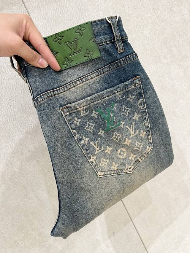 Lv*2025 Spring/Summer new men's washed jeans. Custom-made denim fabric with stre