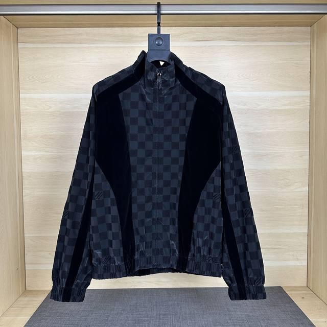 Lois Vitn 2025 Early Spring new patchwork flocked casual suit features a classic