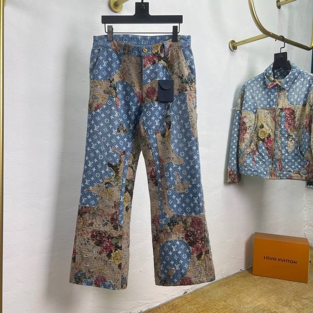 Lois Vitn new autumn/winter floral ripped jeans. Lined with overlock seams. Over