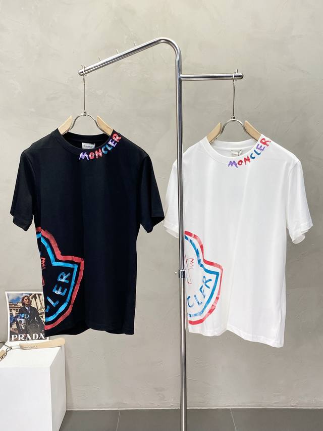 Exclusive Moncler Men's Casual Short-Sleeve Top. High-end Customization. Fashion