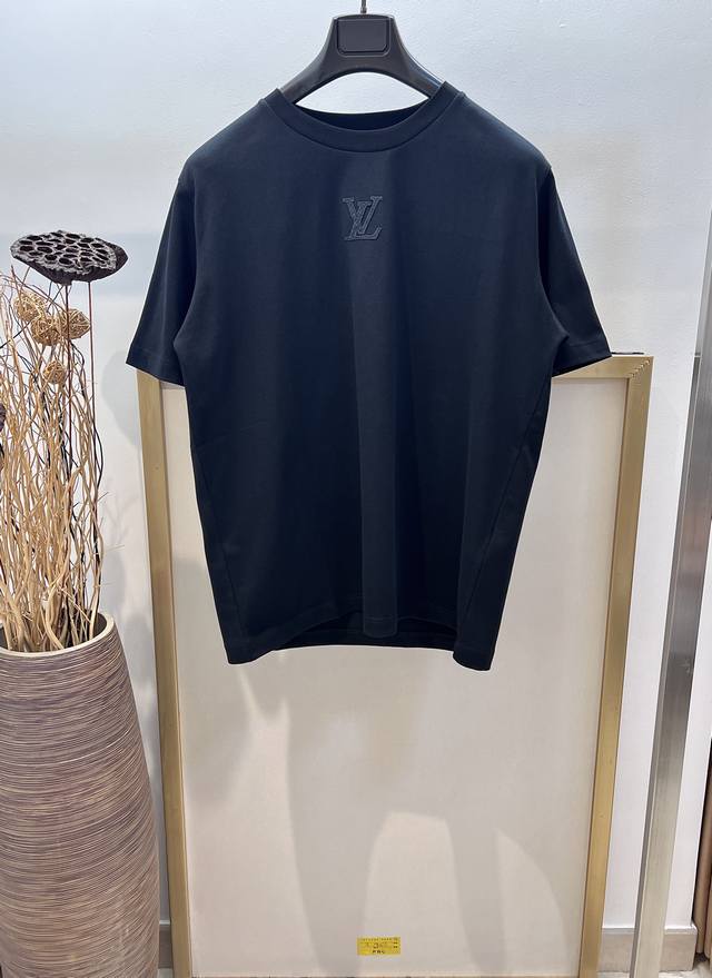 Size: 46, 48, 50, 52, black and white, unisex 1V Louis classic logo 3D embroider