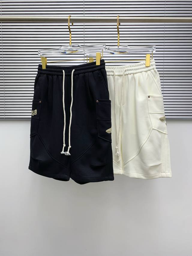 Balenciaga 2025 Spring/Summer new men's casual shorts. High-end product. Simple,