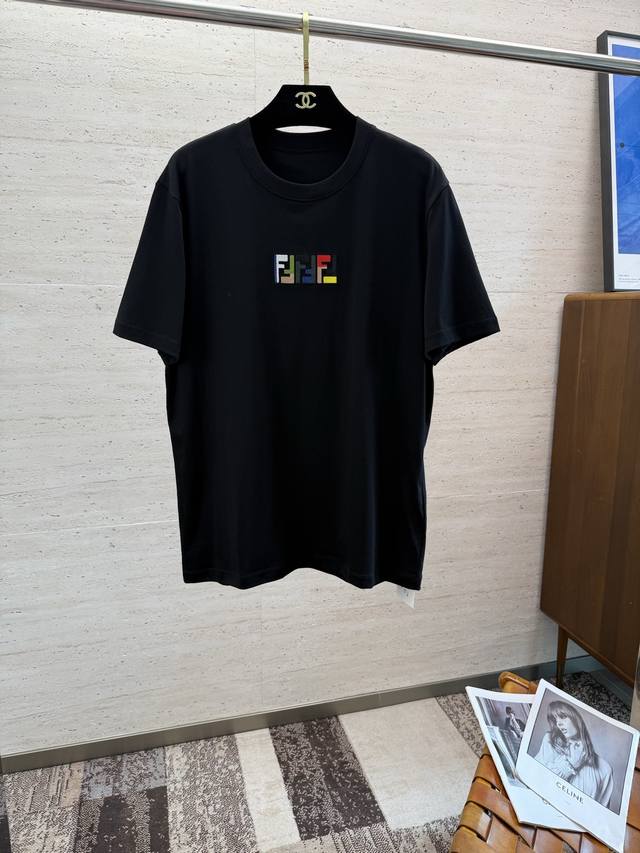 Fend's new spring/summer 2025 short-sleeved T-shirt features vibrant, shiny colo
