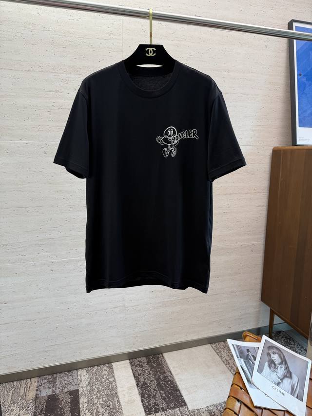 Mon2025 Spring/Summer new short-sleeve T-shirt features vibrant and bright color