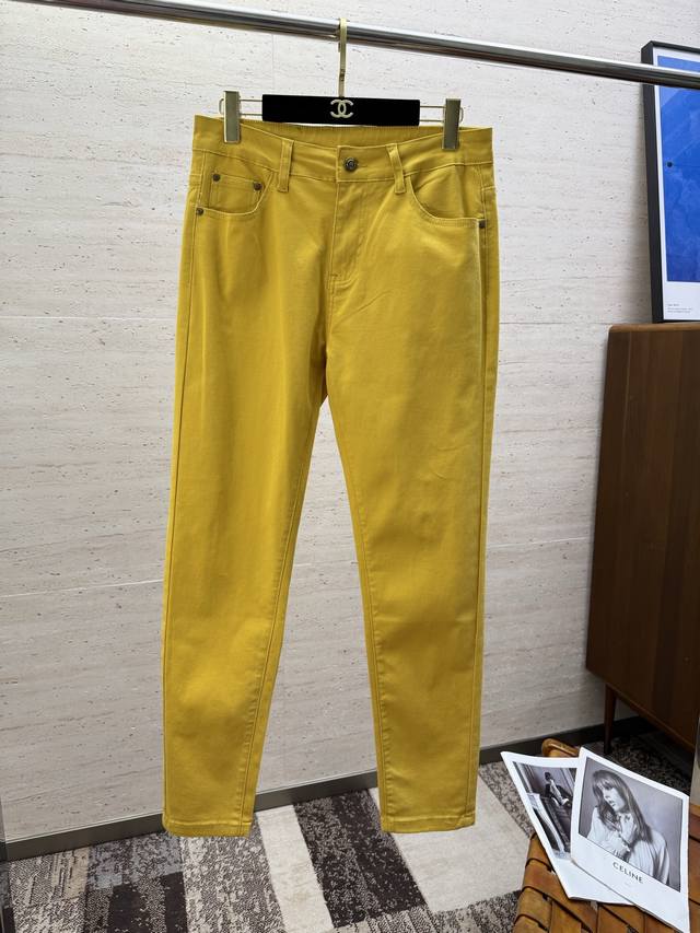 Her25S Spring/Summer Men's Straight Jeans. Made of cotton denim, they're soft ye