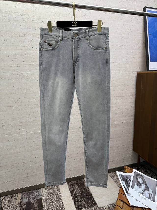 Pra25S Spring/Summer Men's Straight Jeans. Made of cotton denim, they're soft ye
