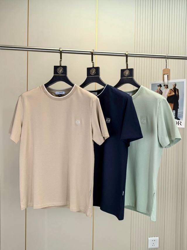 Loewe, new spring/summer 25 men's short-sleeved T-shirts, available now at the c
