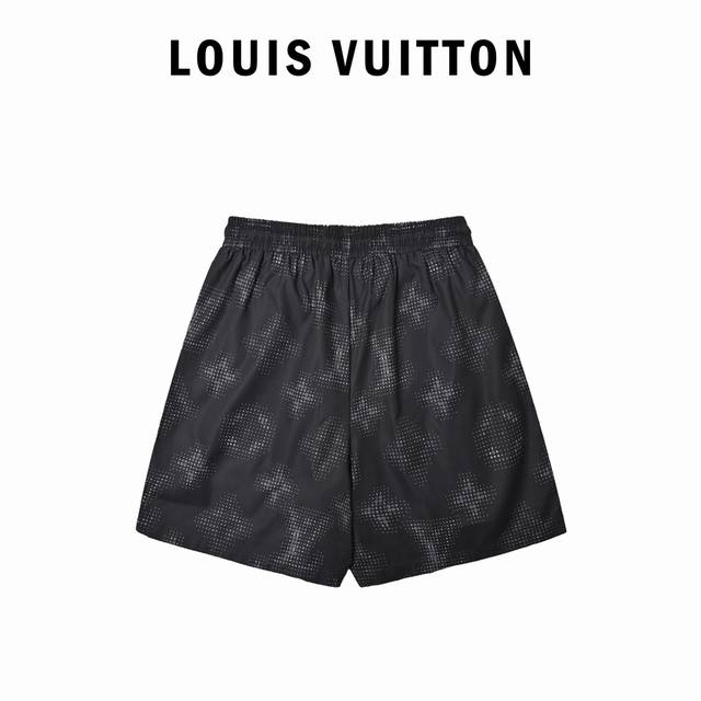 Louis Vuitton Beach Shorts DDD. Made of finely woven fabric, custom hardware, an
