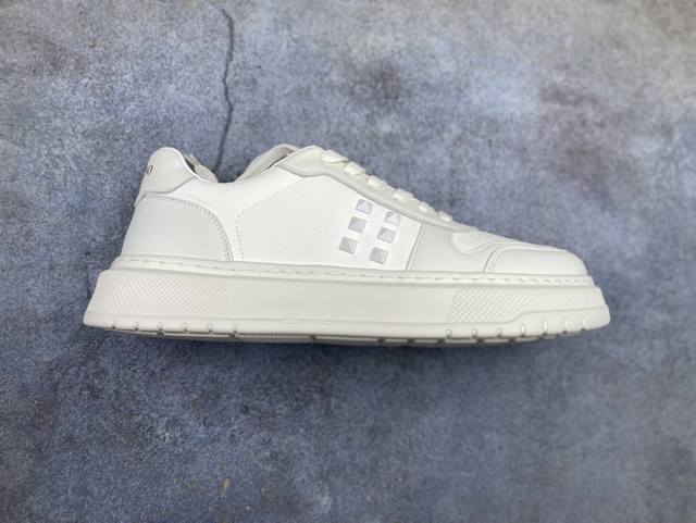 Valentino Rockstud Untitled thick-soled casual white riveted sneakers, the celeb