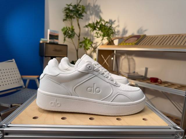 Alo Yoga Recovery Mode Labubu Comfortable, simple, non-slip, wear-resistant low-