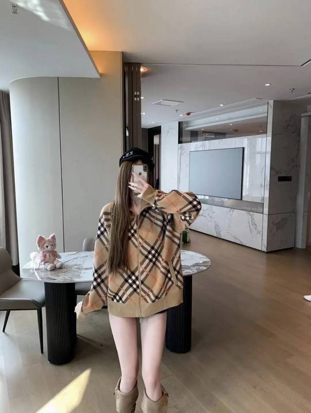 Boys wear Basic cardigan style, needless to say Selling a lot of DDD: Girls wear