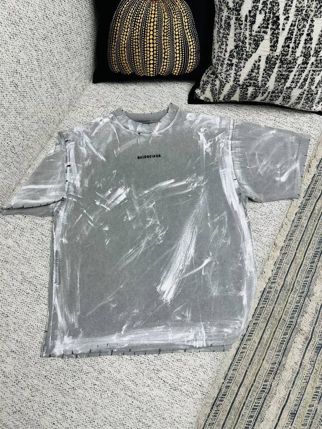 Top-grade, highest version, slightly larger in size. Balenciaga, classic distres