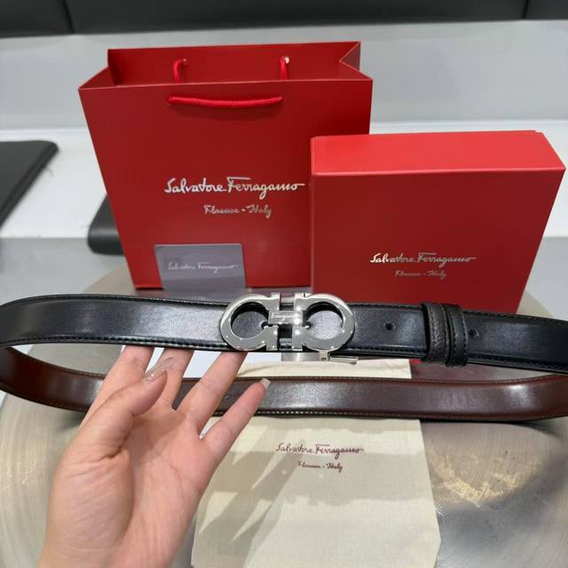 P902650 New arrival: Ferragamo belt, black lychee grain, comes in a red gift box