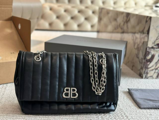 with box Size: 35 24cm Large Balenciaga Monaco puff bag black They are really a