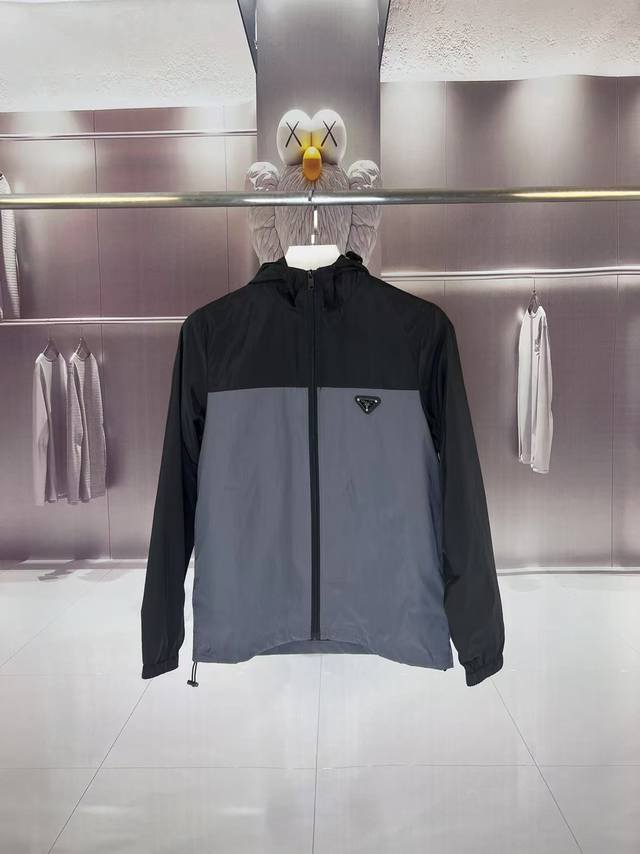 Prada 2025 Fall/Winter new style contrast color stitching hooded windbreaker jac