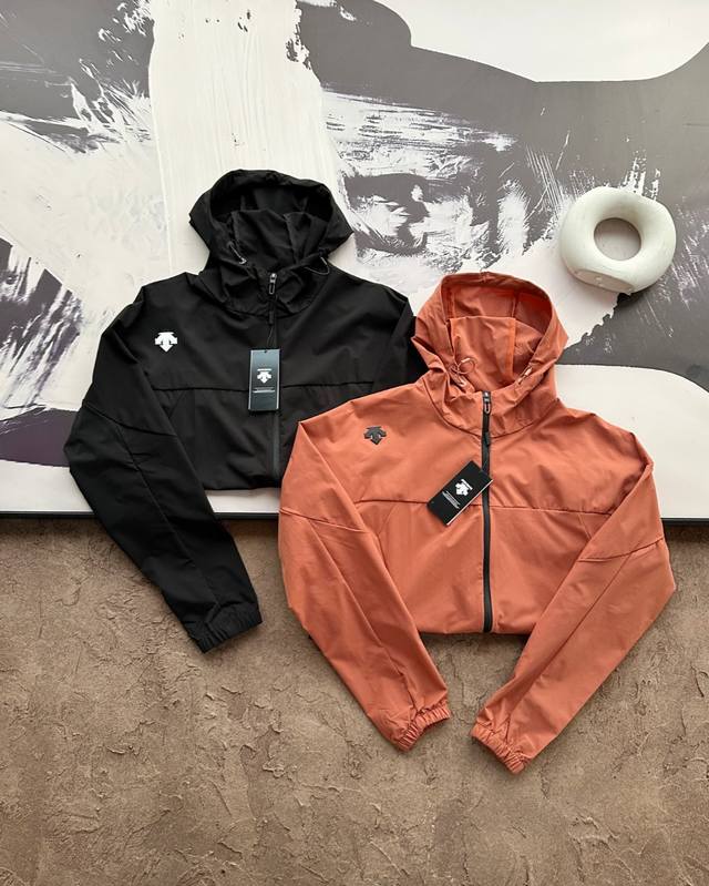 Newly released on the official website, the Descente 25's latest summer model i