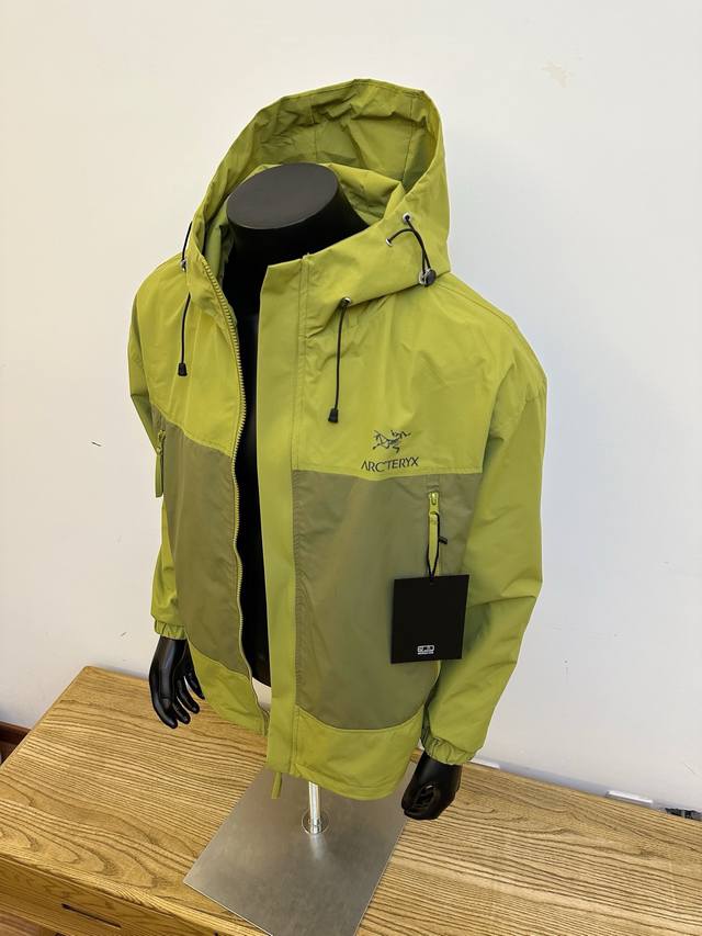 New Arrival Arc'Teryx Triple-Proof Patchwork Jacket Arc'Teryx Triple-Proof Patc