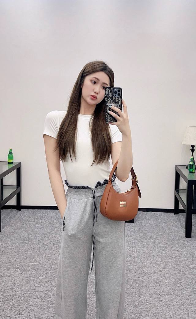 Aw Alexander Wang Alex* heavy-duty drawstring and elastic waist trousers are ski