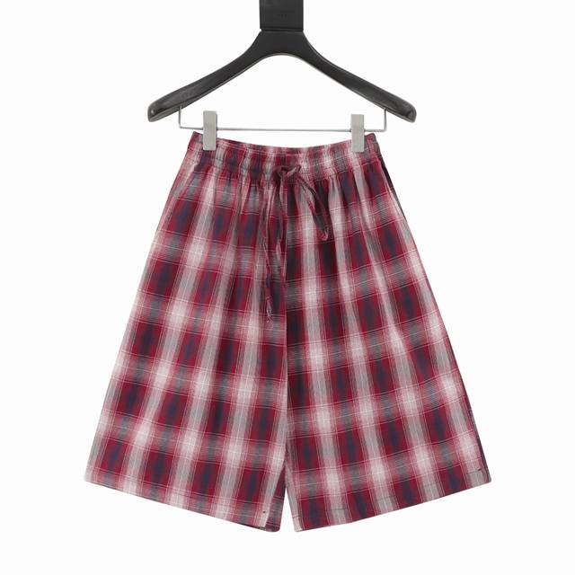 Acne Studios 25Ss red and white checkered shorts are made of a blend of Xinjiang
