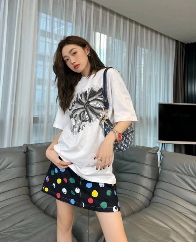 Special price, top-quality white only, M, black sizes available, non-refundable.