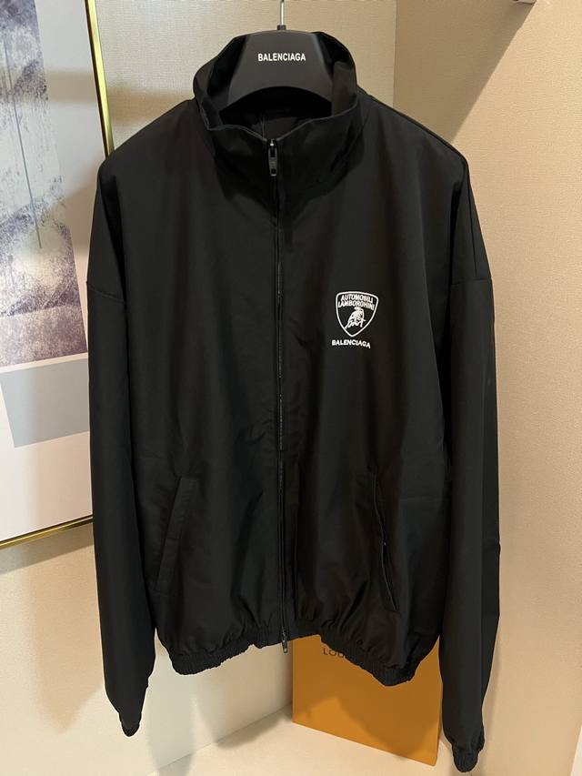 Size: 40 42 44 46 Unisex BLCG co-branded Lamborghini embroidered zipper jacket.