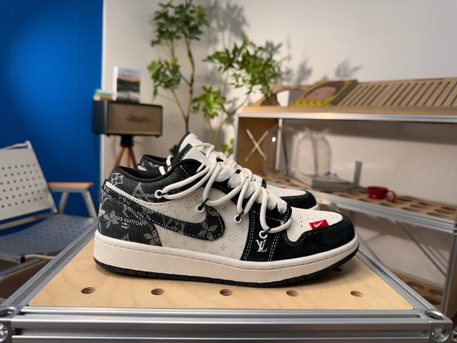 Customized sneakers Nike Air Jordan 1 Low Aj1 first layer Size: 36 36.5 37.5 38