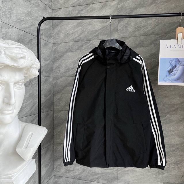 Adidas counter-sale classic three-bar small logo print hooded jacket, the best q