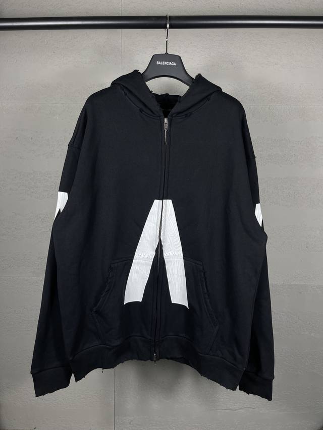 Actual photos of the top-tier edition. Official Balenci*Ga Paris quality. The l