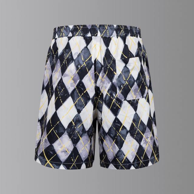 Top version difference currency - Prada twill Argyle suit shorts - Color: pictur