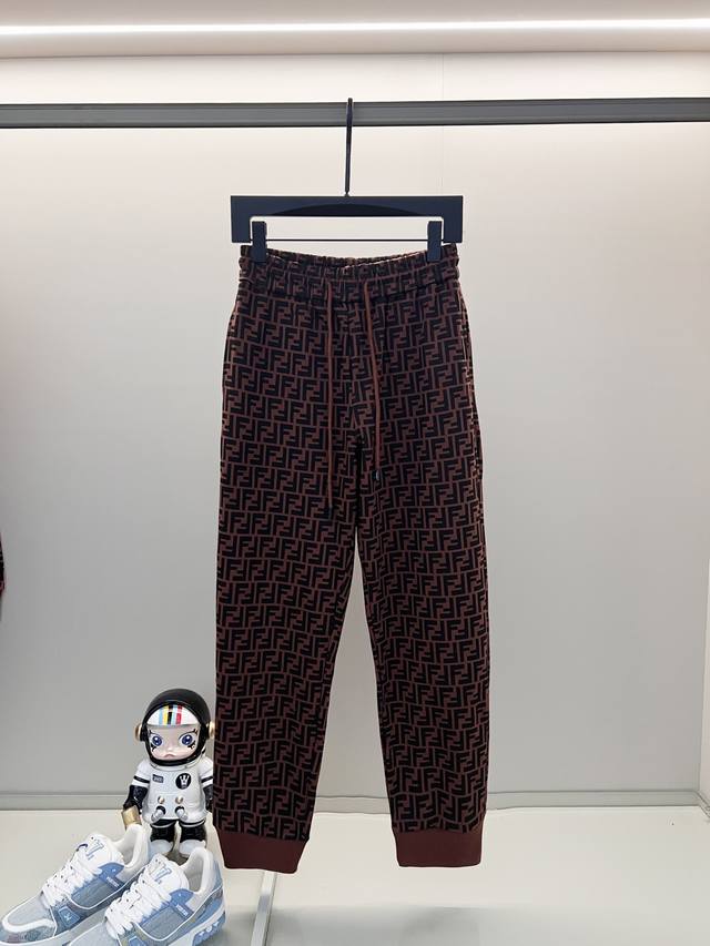 Fendi 420g pure cotton autumn and winter cuffed sweatpants Classic style with mo