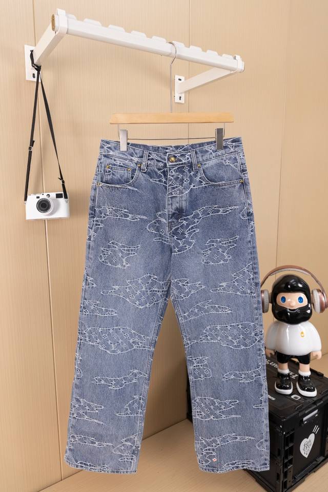 Top-of-the-line version, random market comparison. Lv25Ss jeans, original design