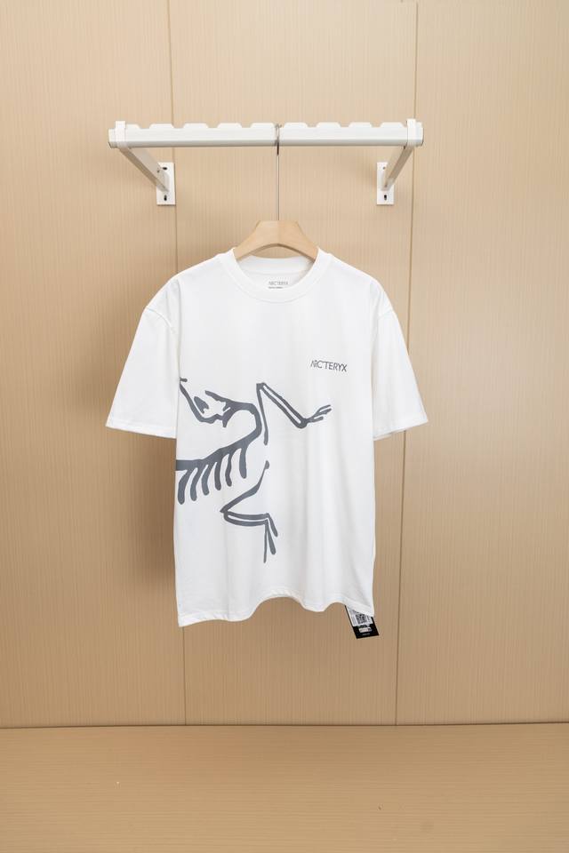 Top-of-the-line Arc'Teryx Arc24Ss printed large logo short-sleeved T-shirt is ma