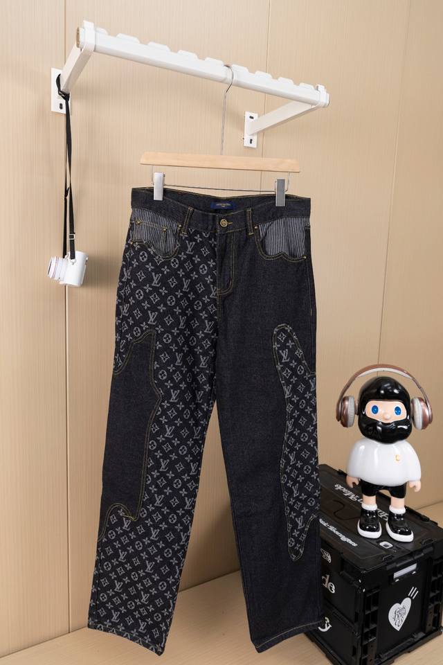 Auction picture Louis Vuitton Lv co-branded Nigo jeans with heart monogram and f
